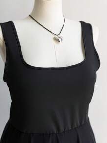 SHEIN EZwear Plus Size Women Casual Sleeveless Top, Black Square Neck, A-Line Ruffled Mesh Hem, Moisture Wicking, Quick Dry, Lightweight, Comfortable, Solid Color Jumpsuit With Pockets, Suitable For Outdoor, Yoga, Fitness