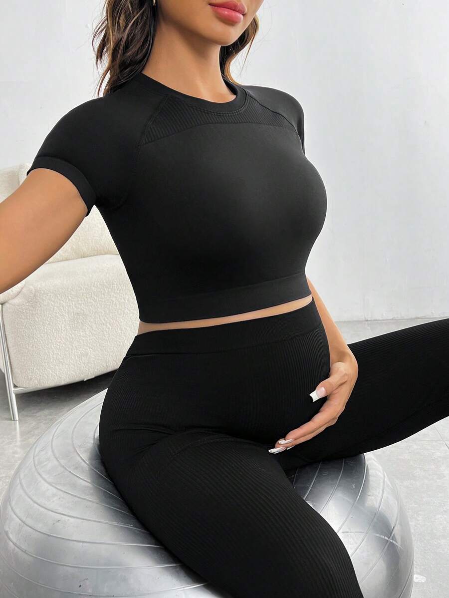 SHEIN Maternity Plain Crew Neck Ribbed Texture Short Sleeve Activewear Top - Black - View 1