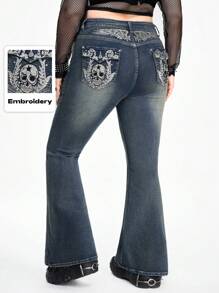 ROMWE Grunge Punk Jeans acampanados de estilo punk con decoración de alas y cráneos bordados con rhinestones para mujeres de talla grande - Azul - Ver 1