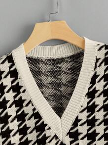 SHEIN Unity Women's Solid Color V-Neck Sleeveless Casual Knit Top - Apricot - View 4