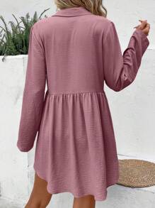 SHEIN Frenchy 纯色纽扣领中长袖简约短款连衣裙 - 藕粉色 - 查看 2