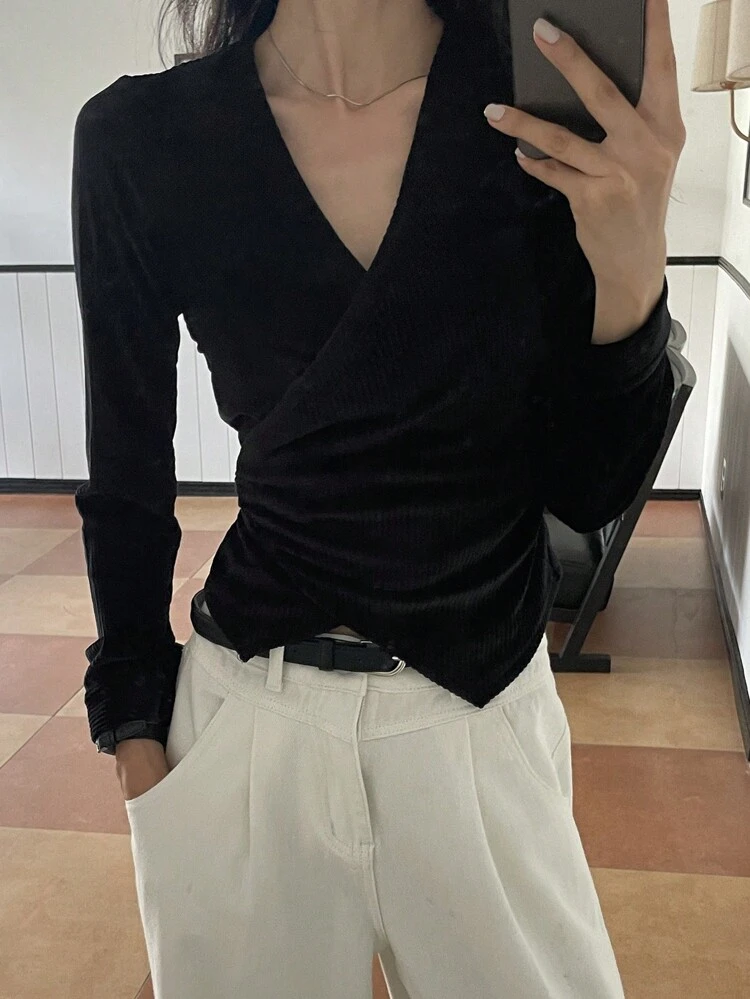 Women's V-Neck Ruched Slim Fit Black T-Shirt Long Sleeve Women Tops,Fall Women Clothes