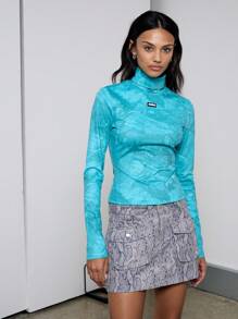 AiiRZ Lucky Charm Turtleneck Long Sleeve Athletic Top Fitted Base Layer Slim Fit Modern Irish-Themed Workout Performance Spring Fashion Sportswear - Green - View 1