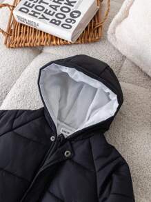 SHEIN Baby Boys Thick  Coat, Hooded, Color Block, Loose Fit, Mid-Length, Pockets, Zipper, Button, All-Match & Versatile, Warm For Home, Outings, And Playing In Snow, Fall/Winter - Black - View 3