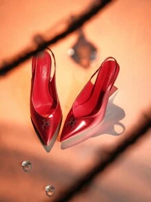 CUCCOO SZL Zapatos de plataforma planos de moda para mujer con tacón grueso, puntera puntiaguda, decoración de araña y acabado en patente rojo para otoño