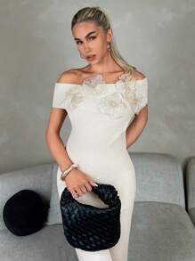 Chiquease Solid Color Floral Embroidered V-Neck Short Sleeve Knit Top - Apricot - View 5