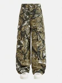 Tween Boy Fashionable American Streetwear Camouflage Straight Leg Loose Fit Multi Pockets Cargo Denim Jeans