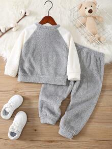 SHEIN Bộ đồ ngủ 2 món cho bé trai dễ thương cổ tròn tay dài thêu họa tiết hoạt hình màu tương phản, chất liệu nỉ mềm mại, dành cho mùa thu đông - Nhiều màu - Xem 3