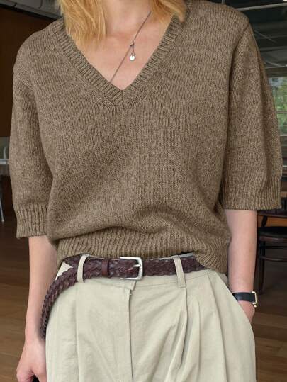 DAZY Women's Solid Color V-Neck Casual Short Sleeve Knitted Top,Teacher Outfits