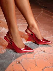 CUCCOO SZL Zapatos de plataforma planos de moda para mujer con tacón grueso, puntera puntiaguda, decoración de araña y acabado en patente rojo para otoño