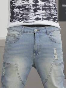 Manfinity LEGND Men's Distressed Pocket Detail Straight Leg Jeans - Light Wash - View 7