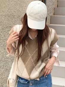 DAZY Women's Round Neck Diamond Pattern Sleeveless Knitted Vest,Fall Clothes - Khaki - View 7