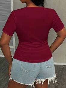 Slaydiva Plus Size Casual Daily Square Neck Short Sleeve Ruched Waist White Summer T-Shirt - Burgundy - View 2