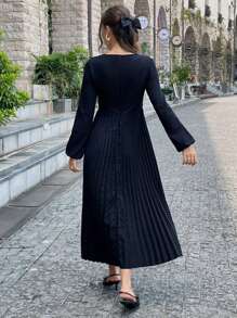 Chiquease Elegant Commute Style Black Patchwork Long Sleeve Midi Dress With Pleated Hem For Daily Wear, Spring Autumn - Black and White - View 4