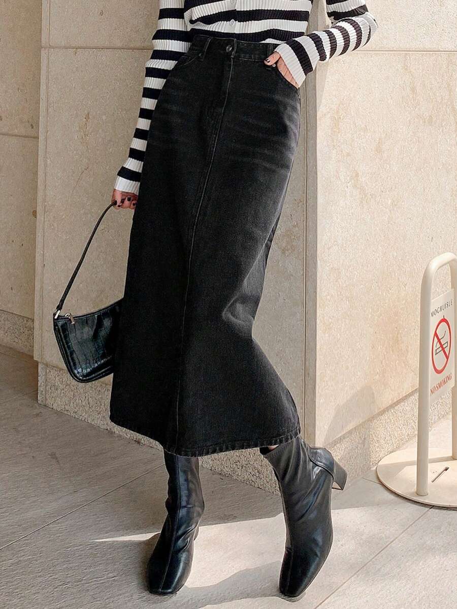 DAZY Chân váy denim dáng ôm màu trơn có túi, cài nút. - màu đen - Xem 1