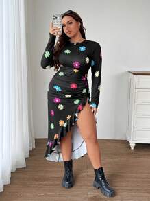 SHEIN EZwear Vestido Elegante Feminino Plus Size Preto com Estampa Floral, Gola Redonda, Manga Longa, Babado na Barra e Abertura Lateral - Multicolorido - Visão 1