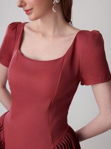 SHEIN Belle 女士素色簡約日常短袖晚禮服（厚款） - 紅色 - 查看 5