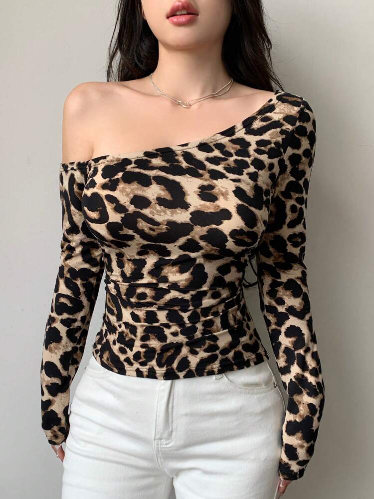 Women's Leopard Print Long Sleeve Asymmetrical Shoulder Fitted T-Shirt