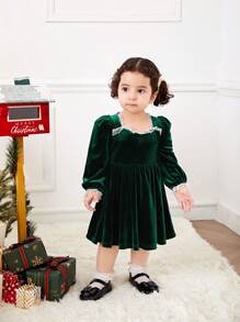 SHEIN Baby Girl Mother-Daughter Dresses, Vintage Elegant Velvet Lace Patchwork Sweetheart Neck Long Sleeve A-Line Smock Dress, Balloon Sleeve Ruffle Hem Party Dress For Holiday, For Christmas