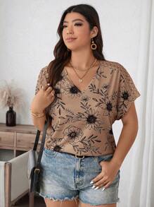 SHEIN LUNE 大码夏季休闲印花拼接蝙蝠袖T恤，适合感恩节和节假日穿着。 - 棕色 - 查看 6