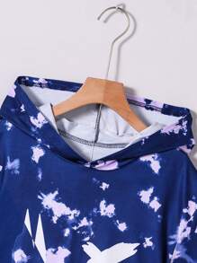 SHEIN 2 件装 Tween Boy 夏季休闲扎染笑脸印花拼布连帽衫和短裤套装 - 彩色 - 查看 4