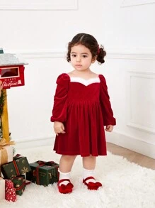 SHEIN Vestido de manga larga de terciopelo rojo elegante y lindo para bebé niña en otoño/invierno, conjunto a juego de mamá e hija para Navidad (2 piezas se venden por separado) - Rojo - Ver 8