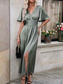 SHEIN Clasi Vestido de satén para mujer con cuello en V, escote alto, dobladillo de corte alto y cintura ceñida