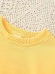 SHEIN Young Girl Cartoon Print Round Neck Long Sleeve Simple Sweatshirt, Casual Everyday Wear