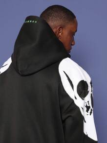 SUMWON Artistic Skull Sleeve Pattern Pullover Hoodie Casual Athletic Streetwear Fall Winter Essential Loungewear Relaxed Fashion Statement - Black - View 4