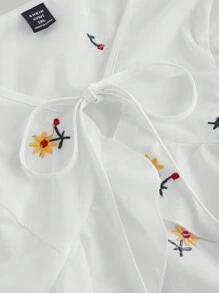 SHEIN MOD Plus Size Velvet Embroidered Vintage Romantic Flared Sleeve Shirt - Beige - View 3