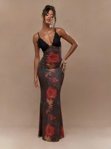 MISSGUIDED Floral Print Patch Spaghetti Strap V Neck Bodycon Flare Hem Maxi Dress - Multicolor - View 4