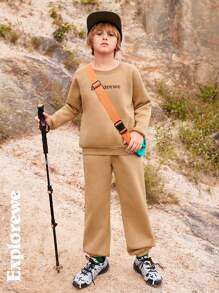 SHEIN 2pcs Tween Boys Outdoor Camping Slogan Print Sweatshirt And Sweatpants Set