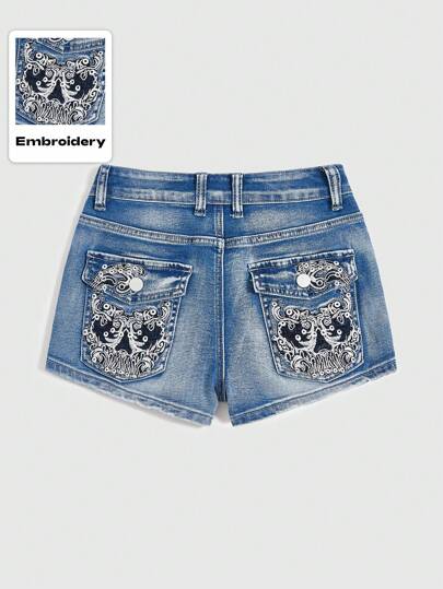 Grunge Punk Plus Size Women's Embroidered Pocket Casual Denim Shorts, School