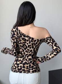 Dazy Star Women's Leopard Print Long Sleeve Asymmetrical Shoulder Fitted T-Shirt - Multicolor - View 5