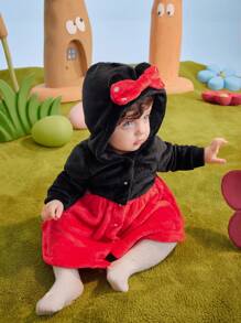 SHEIN Baby Girl Black And Red Cute Cartoon Print Patchwork Warm Plush Hooded Dress With 3D Bow,Autumn Birthday Outings,Holidays,And Parties Casual Dress - Multicolor - View 3