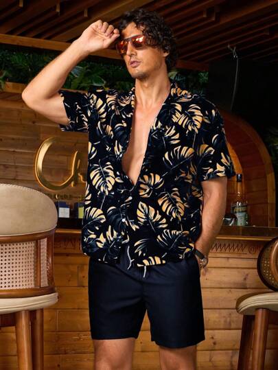 Manfinity VDAYZ 男士缺口领全印花短袖纽扣前上衣和短裤沙滩装男士夏威夷衬衫和短裤，夏威夷风