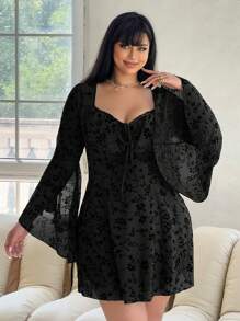 SHEIN MOOSTA Plus Size Elegant Floral Flocked & Mesh Flare Sleeve Dress, Autumn - Black - View 6