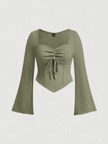 SHEIN MOD Camiseta verde del ejército con abertura asimétrica, bolsillo en el pecho, dobladillo cuadrado, mangas acampanadas, cordón frontal y recorte de lechuga para talla grande