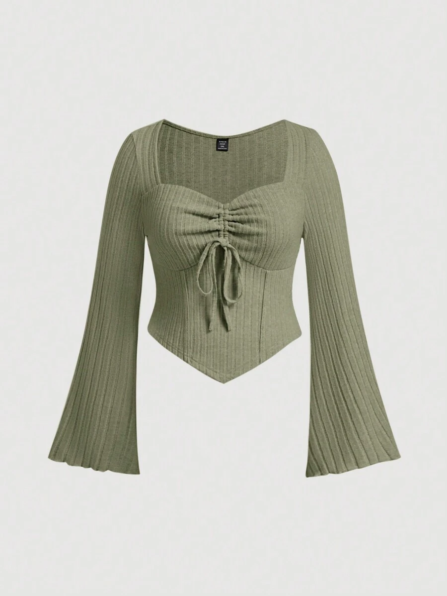 SHEIN MOD Camiseta verde del ejército con abertura asimétrica, bolsillo en el pecho, dobladillo cuadrado, mangas acampanadas, cordón frontal y recorte de lechuga para talla grande