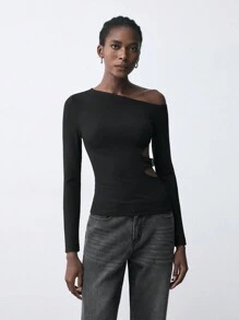 Maija Women's Black Solid Asymmetric Neck Hollow Waist Metal Buckle Fitted Casual Urban Long Sleeve T-Shirt Tops For Early Spring, Suitable For St. Patrick's Day, Easter, Chinese New Year, Music Festivals