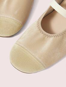 CUCCOO DOLLMOD 欧美风女式米色超柔天鹅绒蝴蝶结撞色拼接弹力休闲舒适平底芭蕾舞鞋 - 米色 - 查看 3