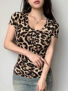 Dazy Star 女士夏季休闲豹纹修身短袖T恤、短款上衣 - 彩色 - 查看 4