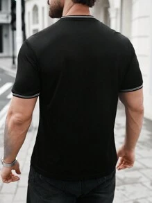Manfinity Fitness Herren Poloshirt im Boyfriend-Stil mit gestreiftem Kurzarm und halber Reißverschlussleiste, Sportlich