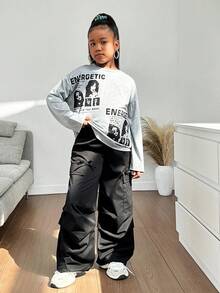 SHEIN 两件套少女秋冬印花宽松落肩T恤和带口袋装饰的工装裤休闲运动套装，灰色上衣和黑色裤子 - 淺灰色 - 查看 4