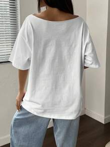 Flirla 1pc Off-Shoulder Loose Slogan & Butterfly Detail T-Shirt, Oversized Y2K Style, Pink Graphic Tees Women Tops - White - View 2