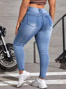 SHEIN EZwear Plus Size Front Button Pocket Casual Denim Jeans