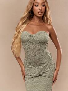 MISSGUIDED Robe de soirée longue moulante sans bretelles texturée vert sauge, une tenue de circonstance élégante et ajustée pour une fête de la Saint-Patrick, une célébration irlandaise ou un événement spécial comme Noël - Vert - Voir 3