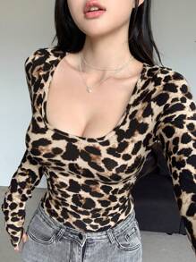 Dazy Star 女式圆领修身豹纹长袖T恤，秋季服装 - 棕色 - 查看 7