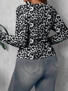SHEIN EZwear 1 chiếc áo thun dài tay cổ tròn in họa tiết da báo giản dị co giãn vừa vặn dành cho phụ nữ ngoại cỡ, phù hợp cho mùa thu/đông - Nhiều màu - Xem 2