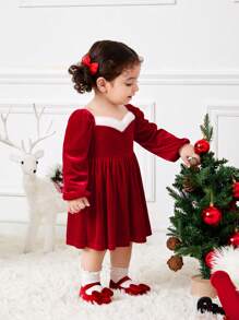 SHEIN Vestido de manga larga de terciopelo rojo elegante y lindo para bebé niña en otoño/invierno, conjunto a juego de mamá e hija para Navidad (2 piezas se venden por separado) - Rojo - Ver 3